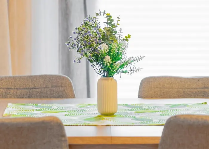 Huculska - Balcony, Workspace - By Rentujemy Krakow